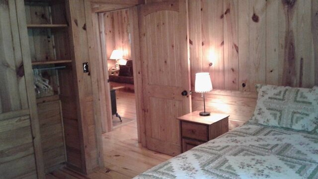 Image 10 for Three-Bedroom Cabin F