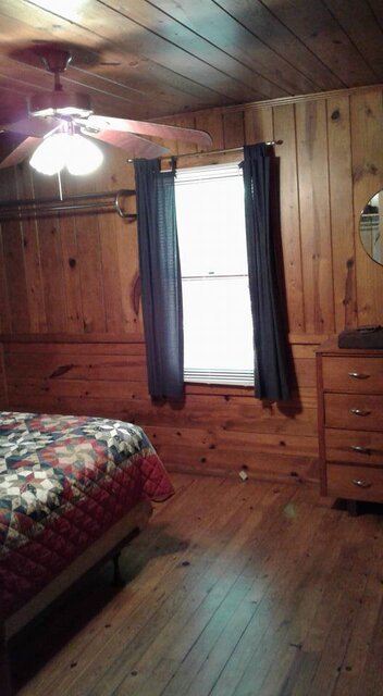 Image 6 for Two-Bedroom Cabin 6