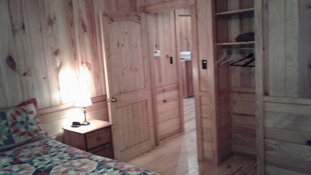 Image 16 for Three-Bedroom Cabin E