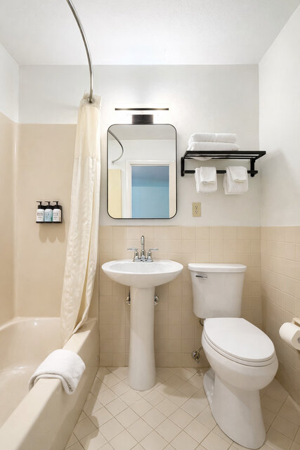 Image 7 for Premium Patio King with Soaking Tub and Fireplace