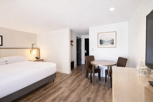 Image 1 for Deluxe King - Accessible (Non-ADA)