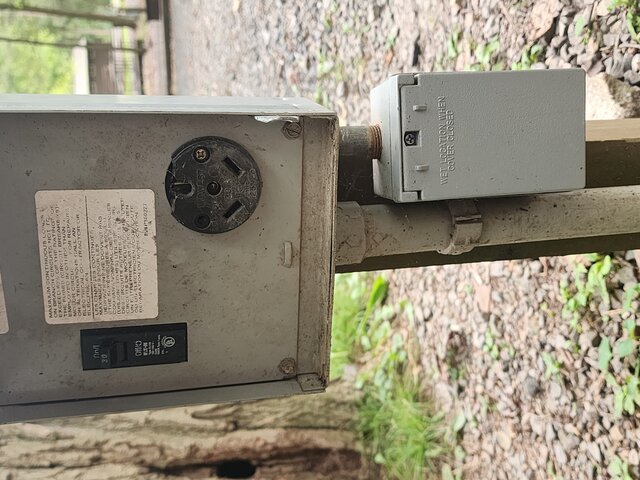 Image 4 for 28) Site 28 (RV - 30 amp)