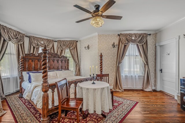 Image 1 for Lady Rosa Suite