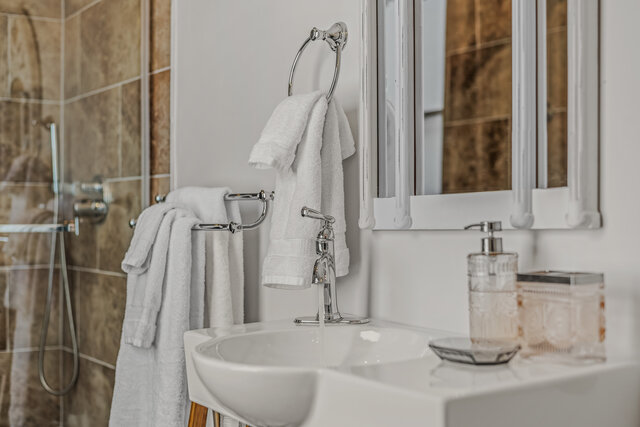 Image 6 for Lady Rosa Suite