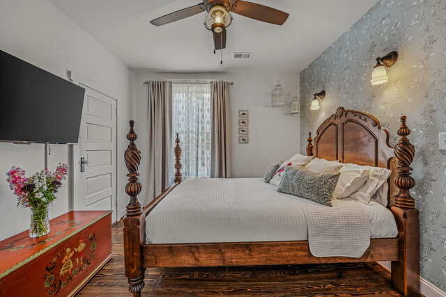 Image 3 for Bird Nest Suite