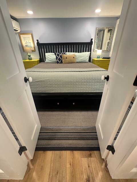 Image 7 for Moon #2 Garden King Suite w/ Private Entrance
