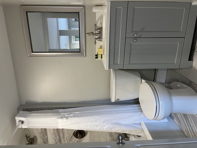 Image 3 for Maxwell @ Abalonia #22 - Deluxe King