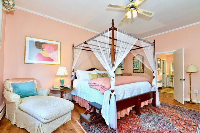 Image 1 for Room 19 - Golden Apple of Greece - Maxwell Suite