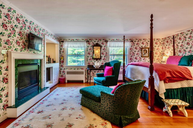 Image 2 for Room 25 - Sandra's English Garden - Equinox Villa