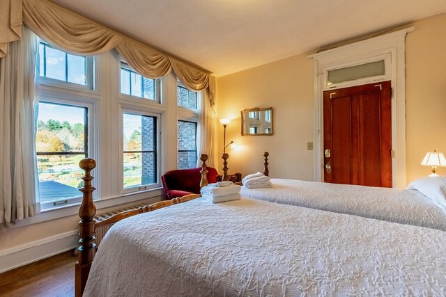 Image 5 for Rooms 1 & 2 - The Railroad Baron Suite