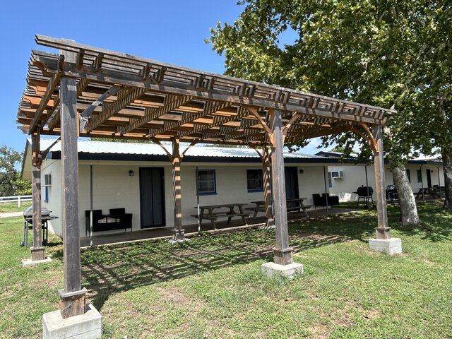 Image 5 for 06) Lakeside Studio 6