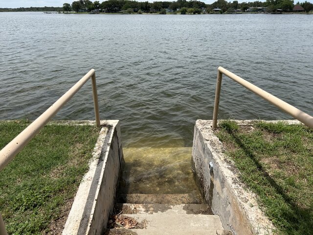 Image 4 for 02) Lakeside Studio 2