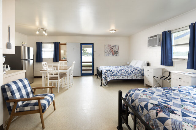 Image 10 for 07) All 6 Family Studios!   Six pack deal...