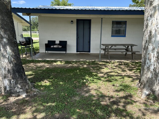 Image 5 for 04) Lakeside Studio 4