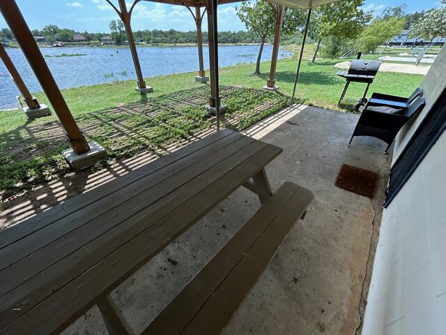 Image 6 for 06) Lakeside Studio 6