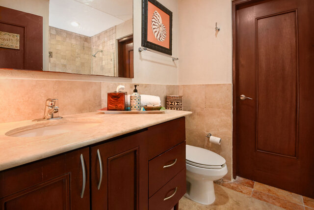 Image 11 for Luna D1 beachfront/ private Susan Mattingly