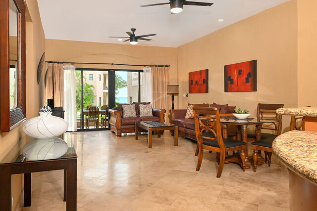 Image 2 for Luna F1 Fav-beachfront/poolside susan Mattingly