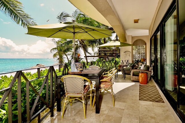 Image 1 for Luna D1 beachfront/ private Susan Mattingly