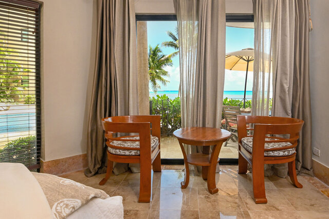 Image 8 for Luna D1 beachfront/ private Susan Mattingly