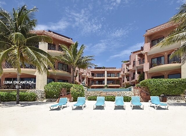 Image 4 for Luna D1 beachfront/ private Susan Mattingly