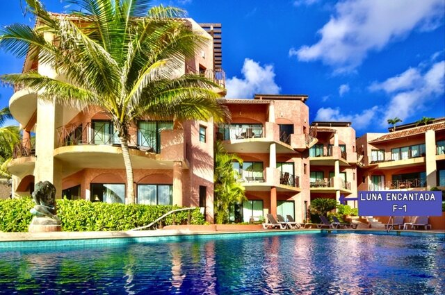 Image 12 for Luna F1 Fav-beachfront/poolside susan Mattingly