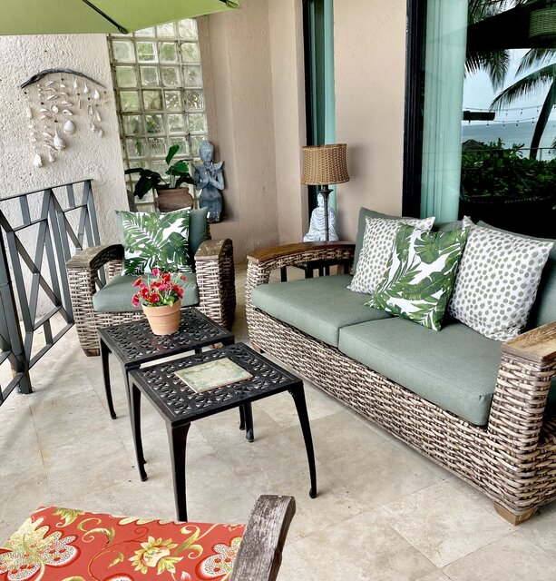 Image 17 for Luna D1 beachfront/ private Susan Mattingly