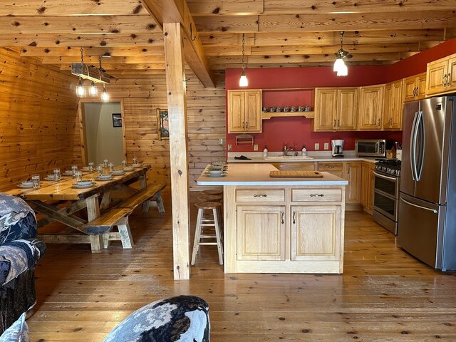 Image 9 for The Wolf Den