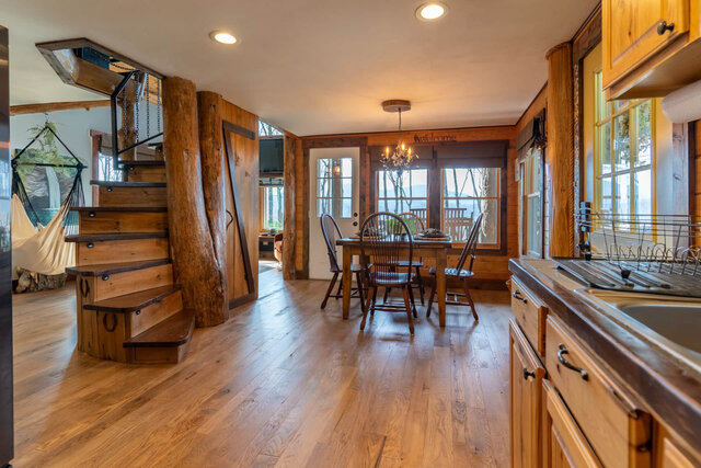 Image 23 for The Hikers Treehouse