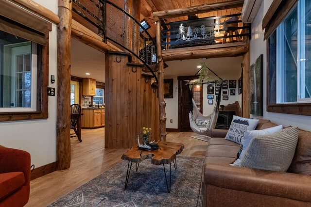 Image 25 for The Hikers Treehouse