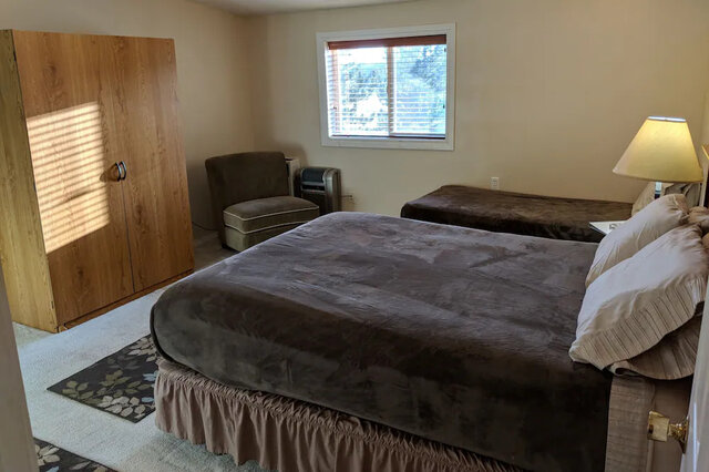 Image 2 for 7) Room 7