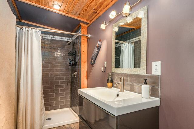 Image 15 for La Tour