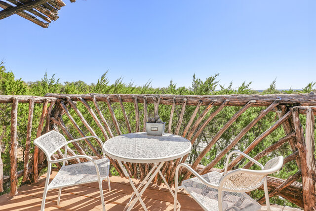 Image 8 for The Birdhouse