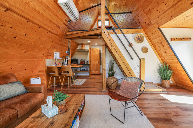 Image 4 for The Hive