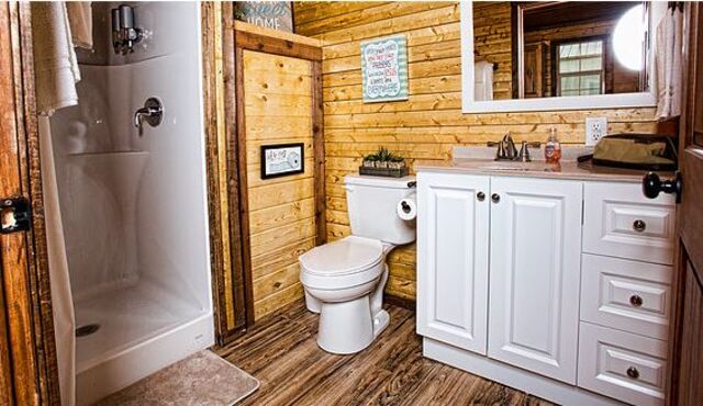 Image 5 for Classic Suite #3