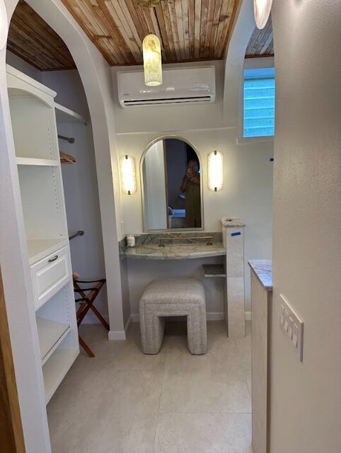 Image 6 for Mahina Room