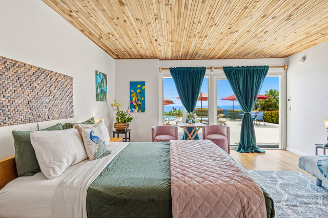 Image 3 for Makani Room