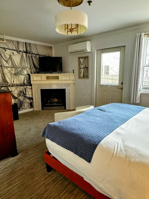 Image 1 for Standard King w/ Fireplace