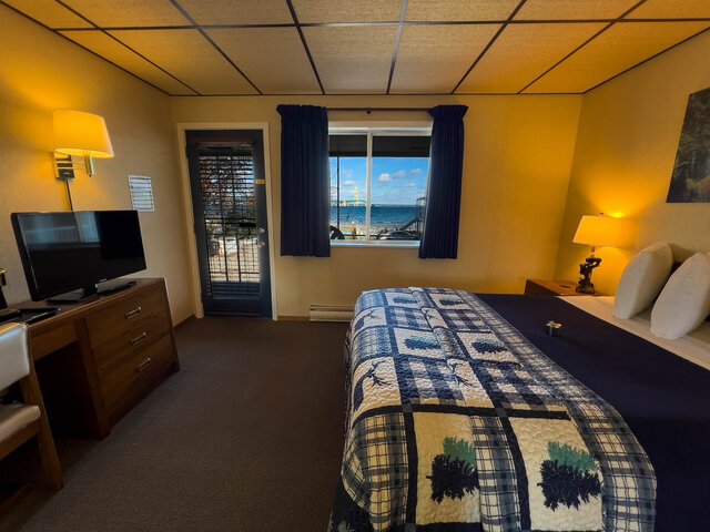 Image 2 for Bridgeview Queen
