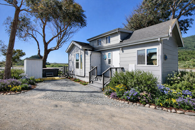 Image 1 for #51 Creekside Cottage-Capacity: bdrm-2, loft-3