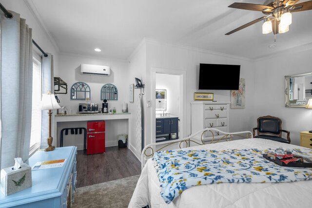 Image 4 for Tar River Room