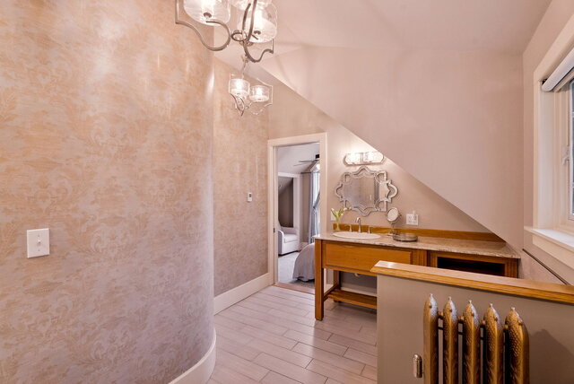 Image 4 for The Merlot Suite