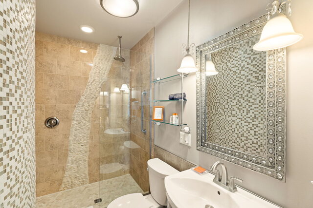 Image 4 for The Bordeaux Suite