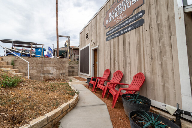 Image 7 for Bandera Bunkhouse On Main #2