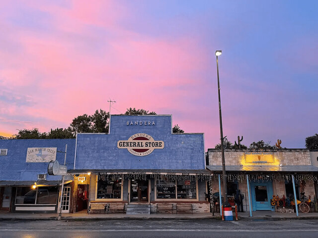 Image 16 for Main St. Homestead- Bandera America!
