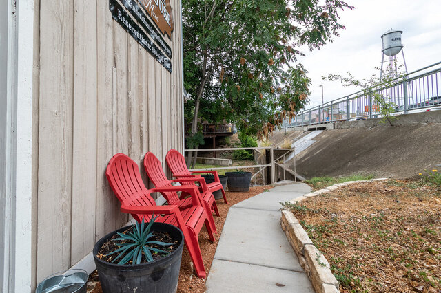 Image 6 for Bandera Bunkhouse On Main #1