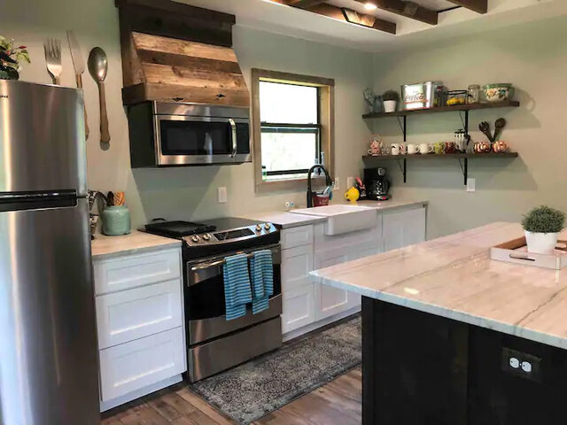 Image 10 for Old Town Helotes- River Rock Ranch!!