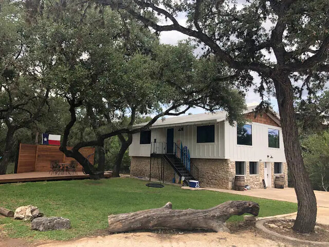 Image 14 for Old Town Helotes- River Rock Ranch!!