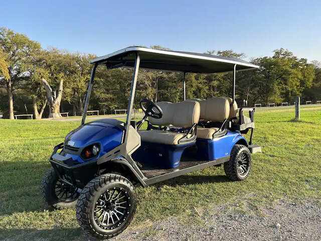 Image 16 for Main st Lodge- Bandera America!!