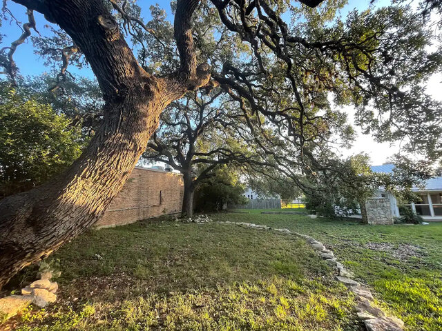 Image 21 for Main st Lodge- Bandera America!!