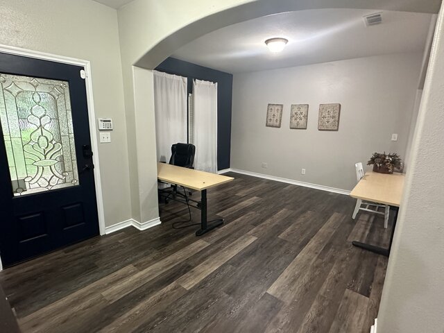 Image 2 for Large monthly rental